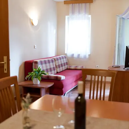Kozarica Apartament *