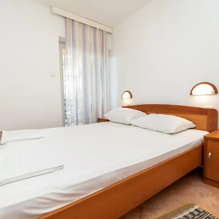 Kozarica Apartament *