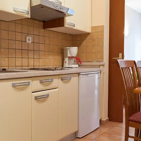 Kozarica Apartament *